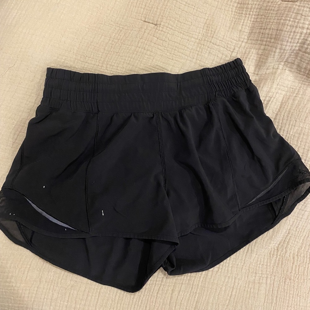 Lululemon Hotty Hot Short - high rise, 2.5”